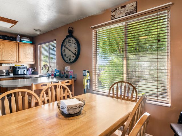 5495 MIDLAND DR, Roy, UT 84067