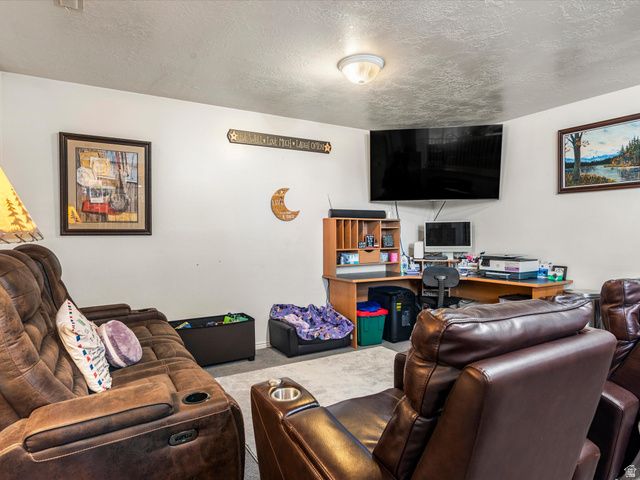 5495 MIDLAND DR, Roy, UT 84067