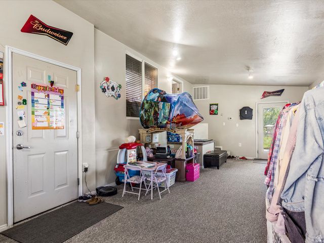 5495 MIDLAND DR, Roy, UT 84067