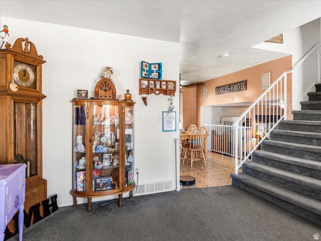 5495 MIDLAND DR, Roy, UT 84067
