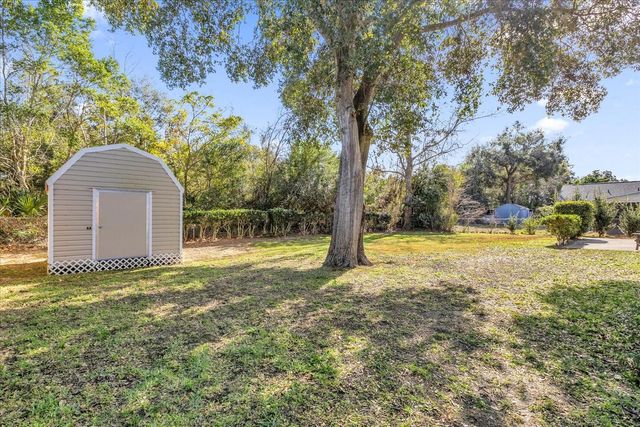 411 CHERRY TREE STREET, Eustis, FL 32726