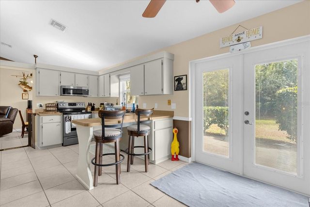 411 CHERRY TREE STREET, Eustis, FL 32726