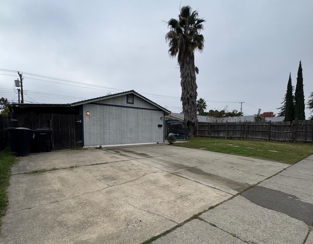 6333 Whitecliff Way, North Highlands, CA 95660