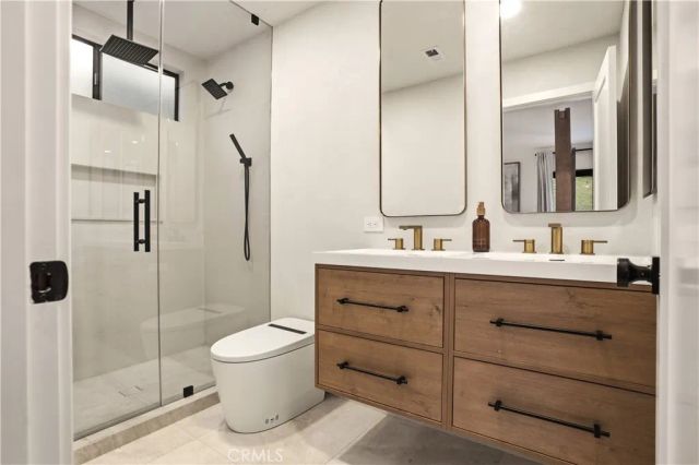 22207 Vacation, Canyon Lake, CA 92587