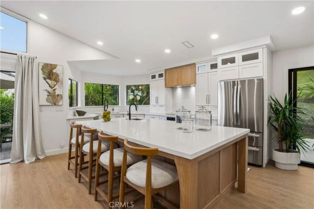 22207 Vacation, Canyon Lake, CA 92587