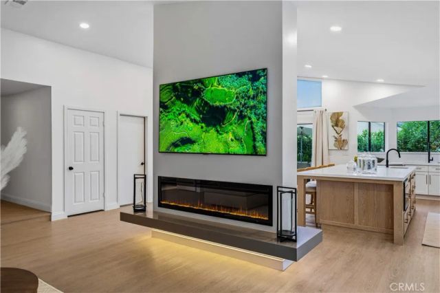 22207 Vacation, Canyon Lake, CA 92587