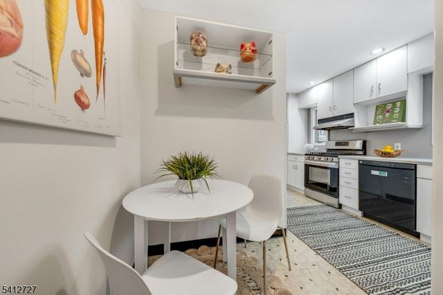 122 Orchard Pl, Ramsey Boro, NJ 07446