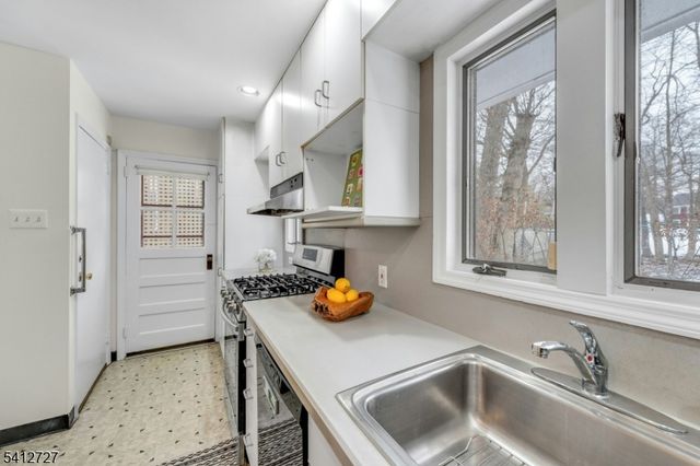 122 Orchard Pl, Ramsey Boro, NJ 07446