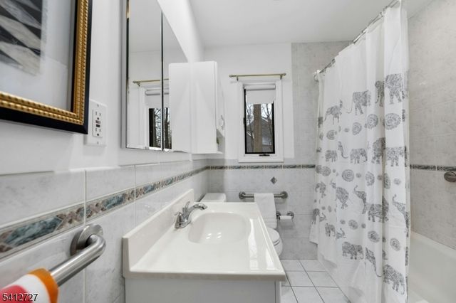 122 Orchard Pl, Ramsey Boro, NJ 07446