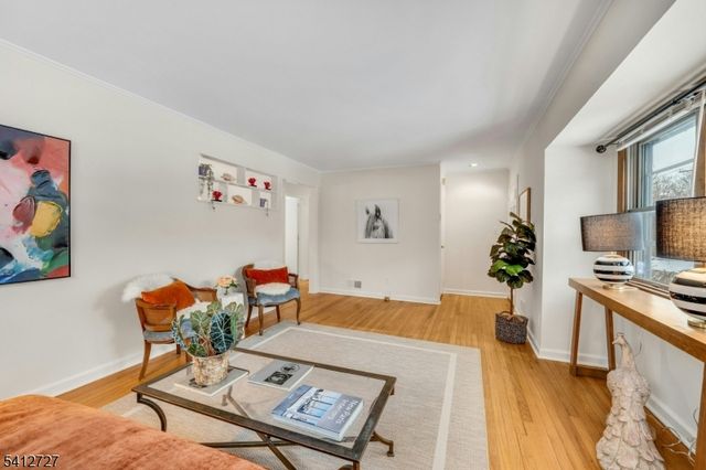 122 Orchard Pl, Ramsey Boro, NJ 07446