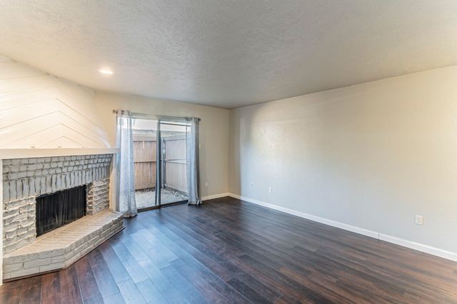 875 Dublin Drive B, Richardson, TX 75080