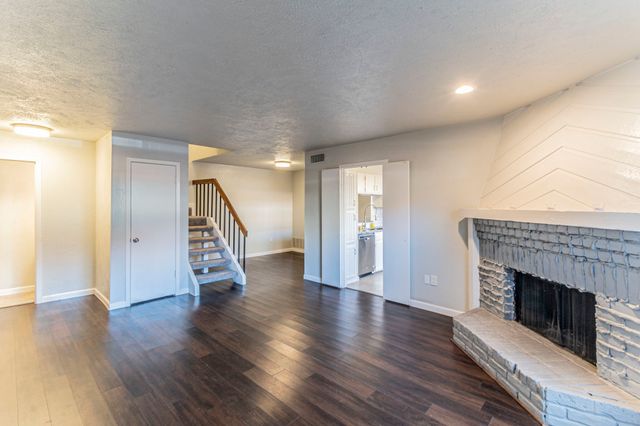 875 Dublin Drive B, Richardson, TX 75080