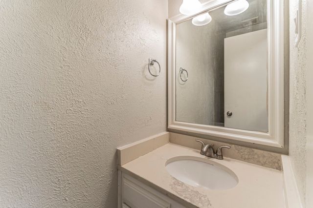 875 Dublin Drive B, Richardson, TX 75080