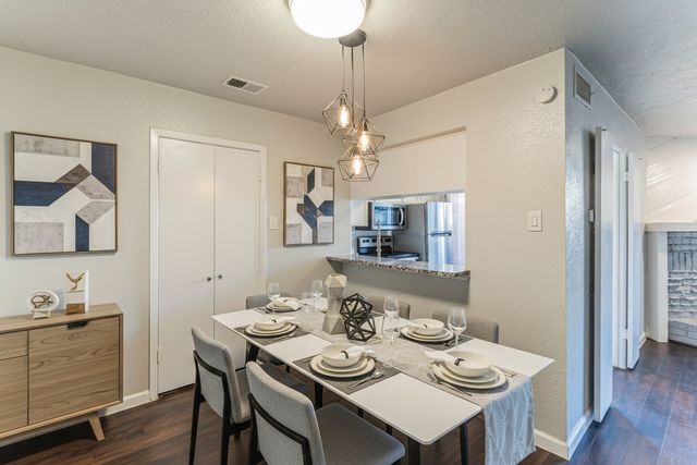 875 Dublin Drive B, Richardson, TX 75080