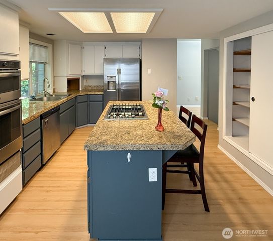 2619 NW Walnut Loop, Olympia, WA 98502