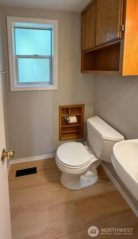 2619 NW Walnut Loop, Olympia, WA 98502