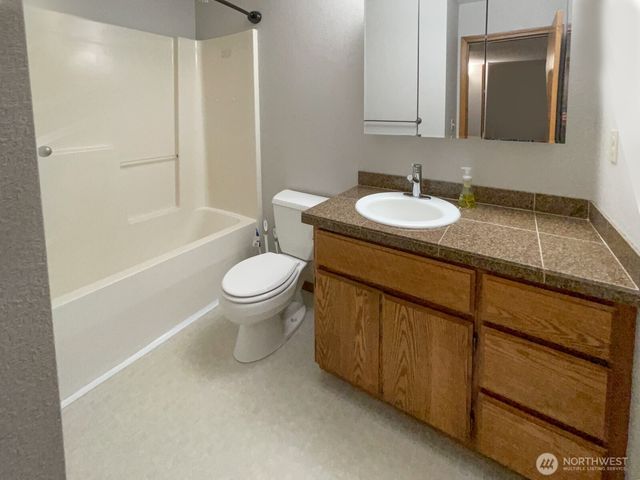 2619 NW Walnut Loop, Olympia, WA 98502