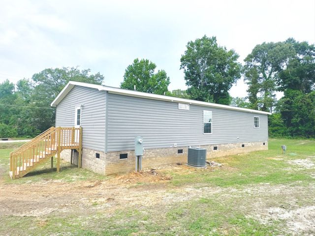 1665 Lake Shore Drive, Manning, SC 29102