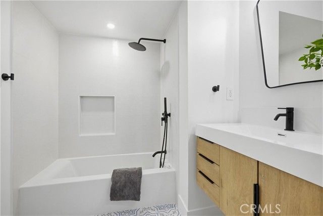 410 W Crystal View, Orange, CA 92865