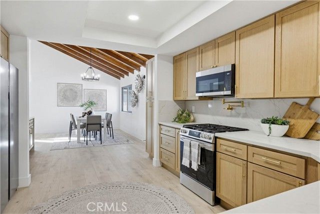 410 W Crystal View, Orange, CA 92865