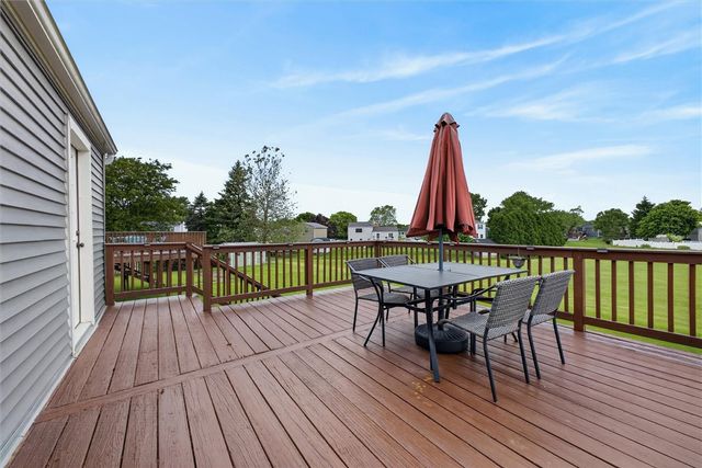 1599 Flaxen Drive, Farmington, NY 14425