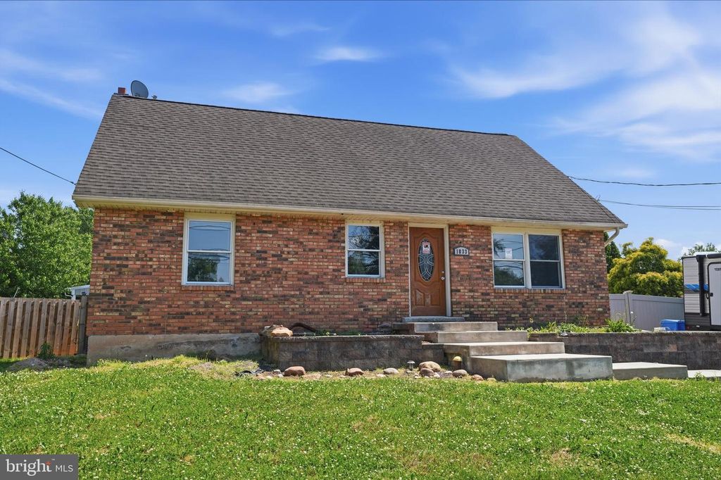 1833 RITTER AVE, Bristol, PA 19007