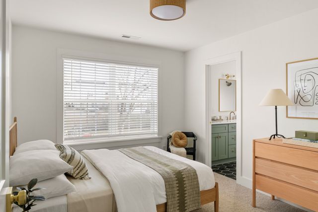 504 Edwin St Unit 39, Nashville, TN 37207