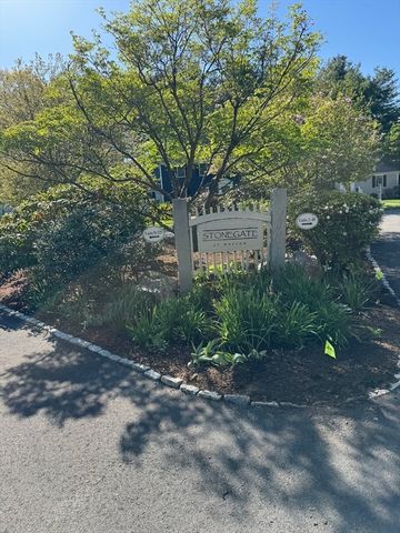 66 Jericho Rd 66, Weston, MA 02493
