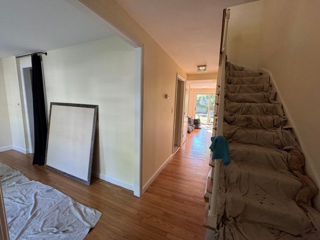 66 Jericho Rd 66, Weston, MA 02493