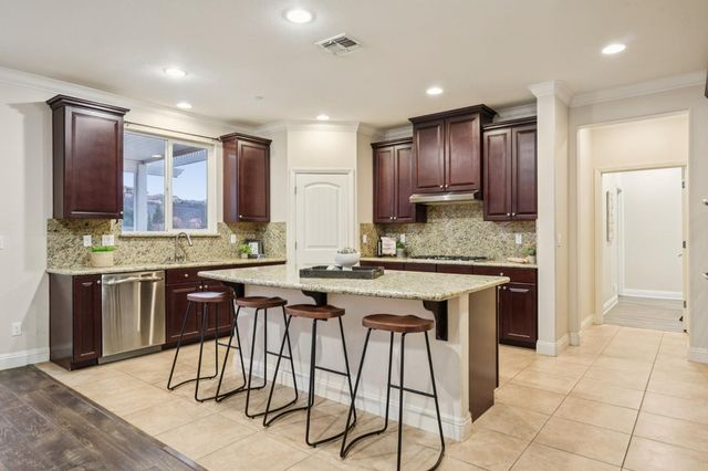 5079 Arlington Way, El Dorado Hills, CA 95762