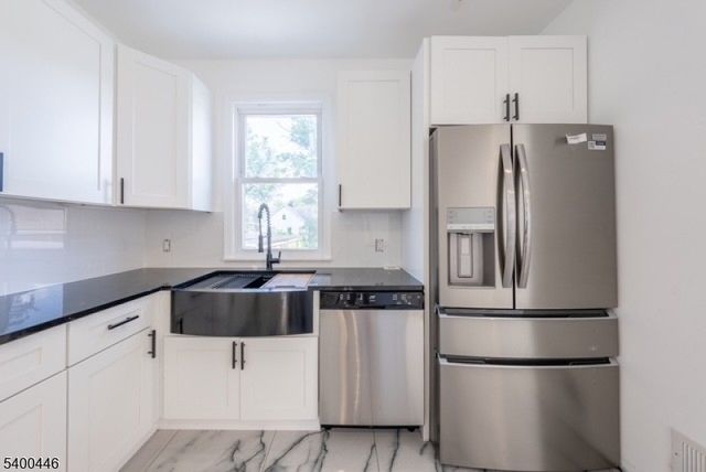 32 Palm St, Newark City, NJ 07106