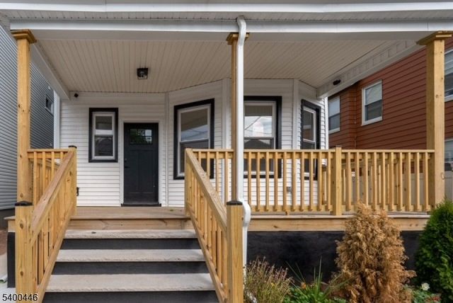 32 Palm St, Newark City, NJ 07106