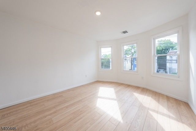 32 Palm St, Newark City, NJ 07106