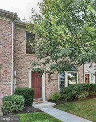334 STONEHEDGE LN, Mechanicsburg, PA 17055
