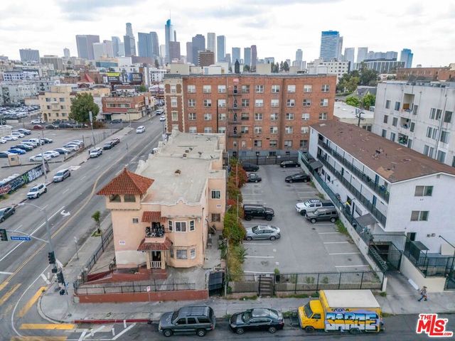2214 W 8th Street, Los Angeles, CA 90057
