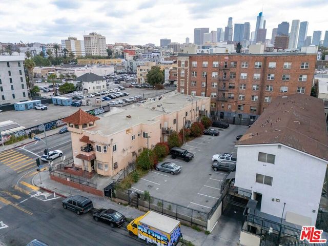 2214 W 8th Street, Los Angeles, CA 90057