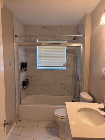 1110 Edinburg Lane, Denton, TX 76209