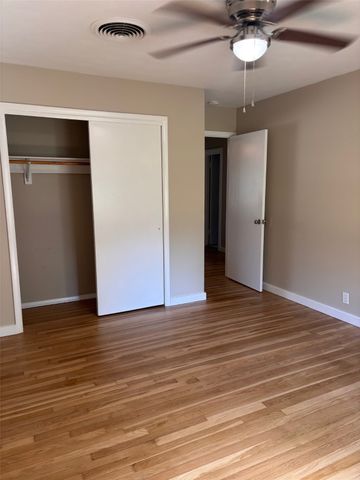 1110 Edinburg Lane, Denton, TX 76209