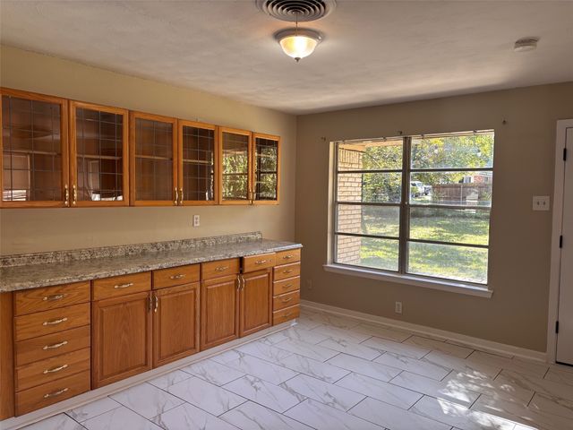 1110 Edinburg Lane, Denton, TX 76209