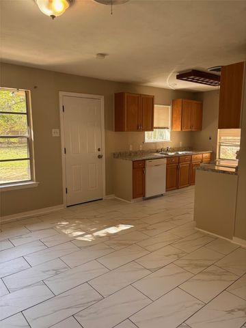 1110 Edinburg Lane, Denton, TX 76209