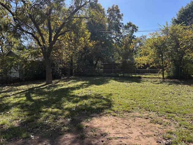 1110 Edinburg Lane, Denton, TX 76209