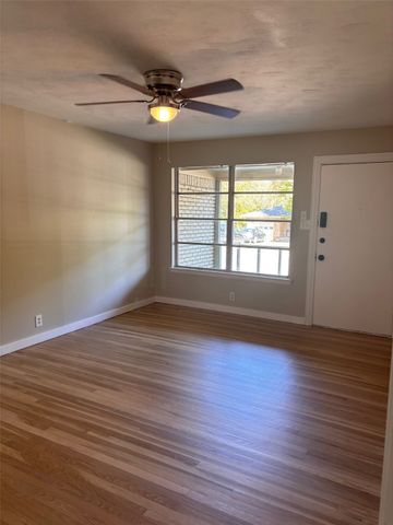 1110 Edinburg Lane, Denton, TX 76209