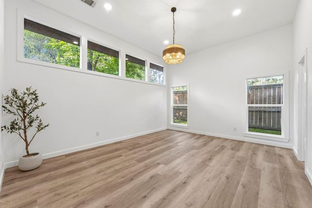 91 April Wind Drive S, Conroe, TX 77356