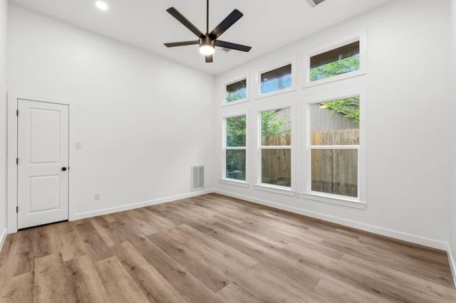 91 April Wind Drive S, Conroe, TX 77356