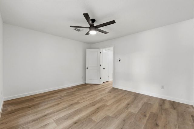 91 April Wind Drive S, Conroe, TX 77356