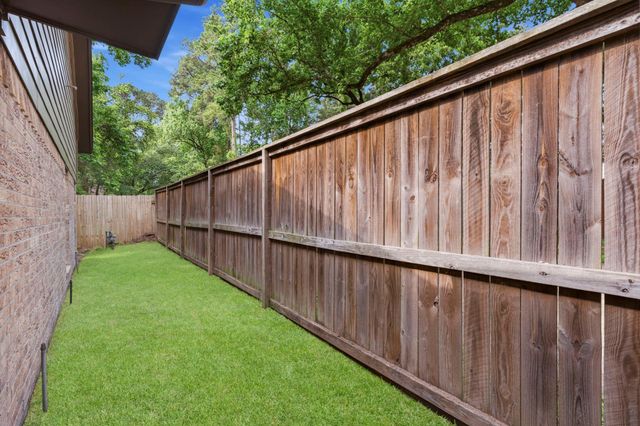 91 April Wind Drive S, Conroe, TX 77356