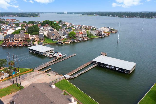 91 April Wind Drive S, Conroe, TX 77356