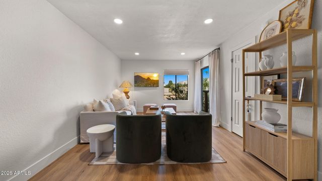8649 E ROYAL PALM Road 213, Scottsdale, AZ 85258