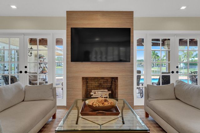 7691 Estrella Circle, Boca Raton, FL 33433