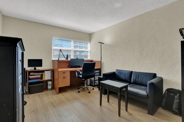 7691 Estrella Circle, Boca Raton, FL 33433